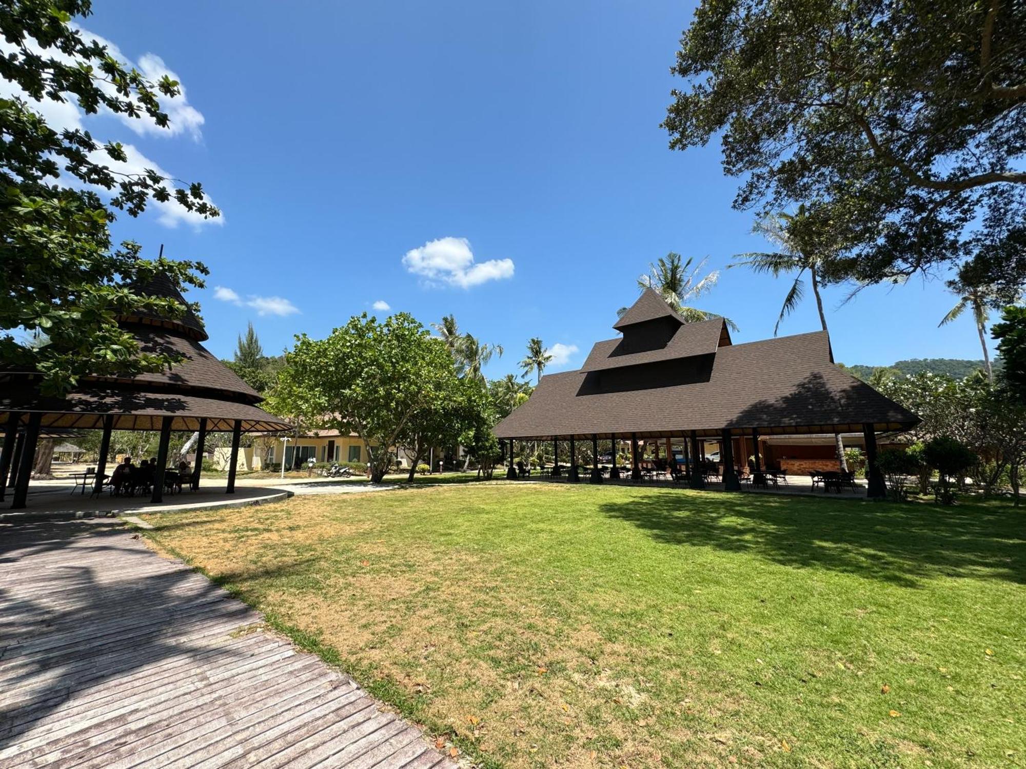 Beach Bungalow At Lanta Resort Ko Lanta Dış mekan fotoğraf