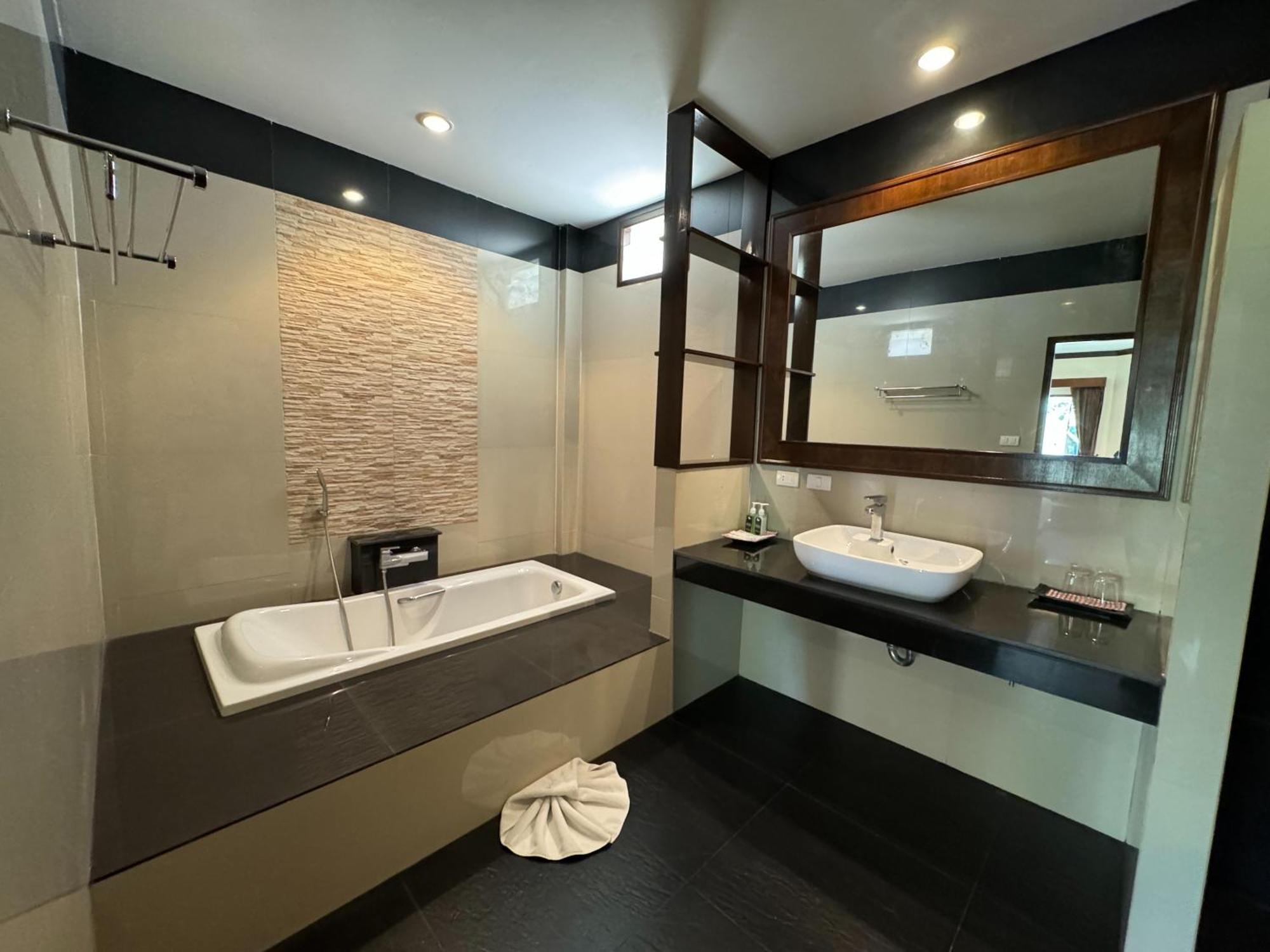 Beach Bungalow At Lanta Resort Ko Lanta Dış mekan fotoğraf